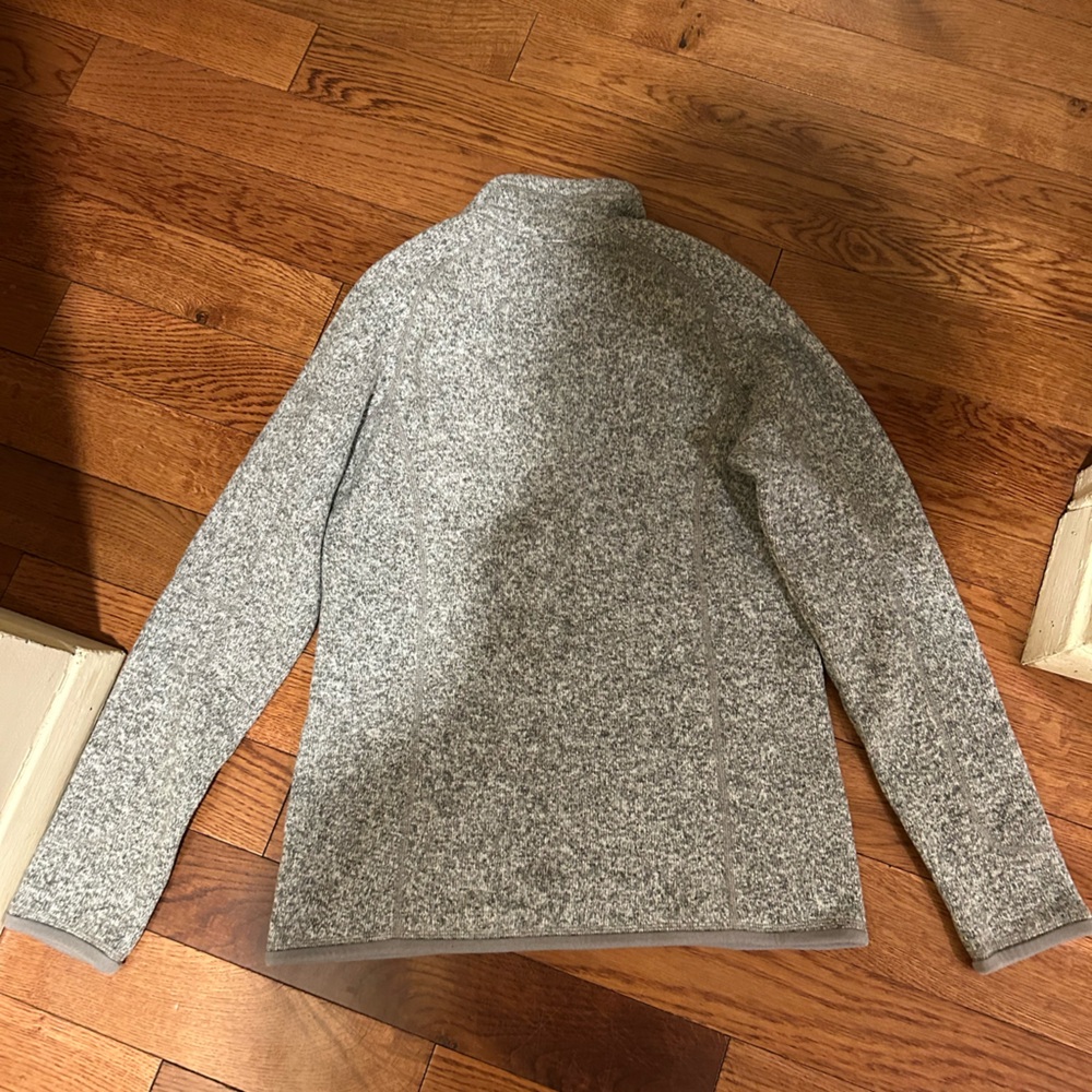 Patagonia Heathered Gray Fleece Pullover 1/4 zip - Picture 3 of 5